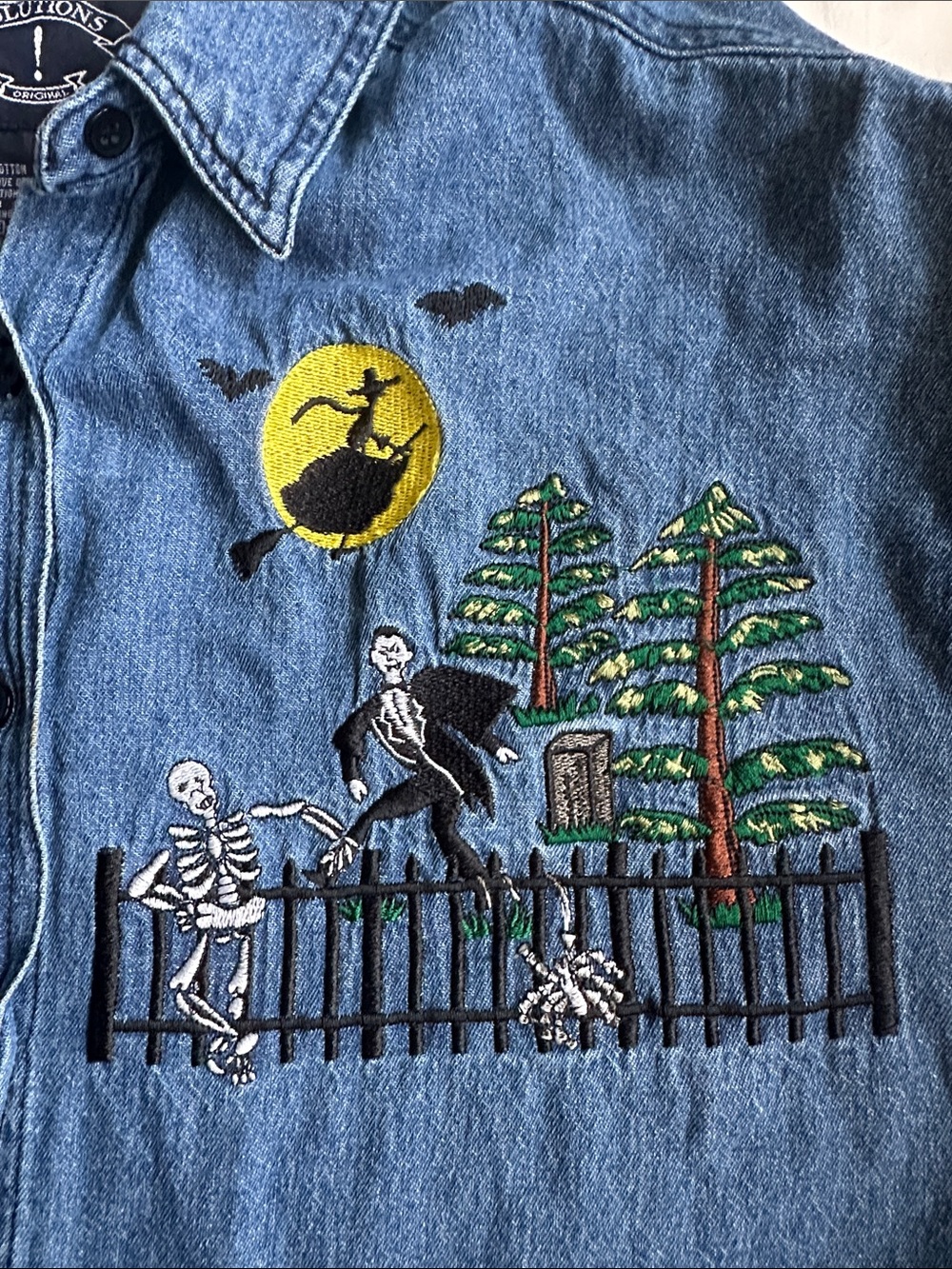 Denim Halloween Embroidered Button-Down 100% Cotton Vintage Shirt - Picture 13 of 15